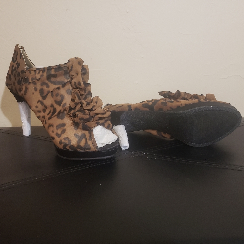 Leopard print bootie - Picture 2 of 3